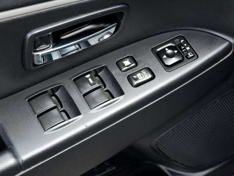 Mitsubishi ASX 1.6 ben (117 KM) Klimatronic Grzane fotele ALU 17