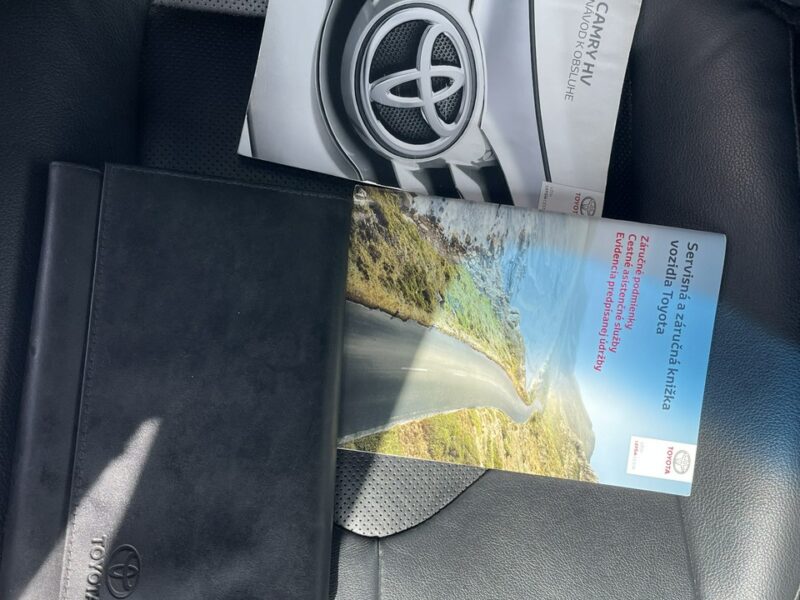 Toyota Camry Automat Hybryda Podgrzewanie Skóra 218KM IX (2018-)