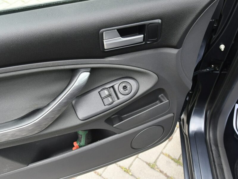 Ford C-Max 1,8Benz Dudki11 Alu.Klimatr 2 str.Tempomat.El.szyby.Centralka, I (2003-2010)