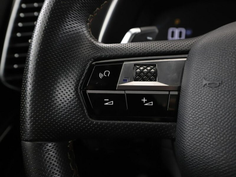 DS Automobiles DS 7 Crossback 2.0HDi Performance Line Automat Navi Panorama Tempomat Focal Kamera360