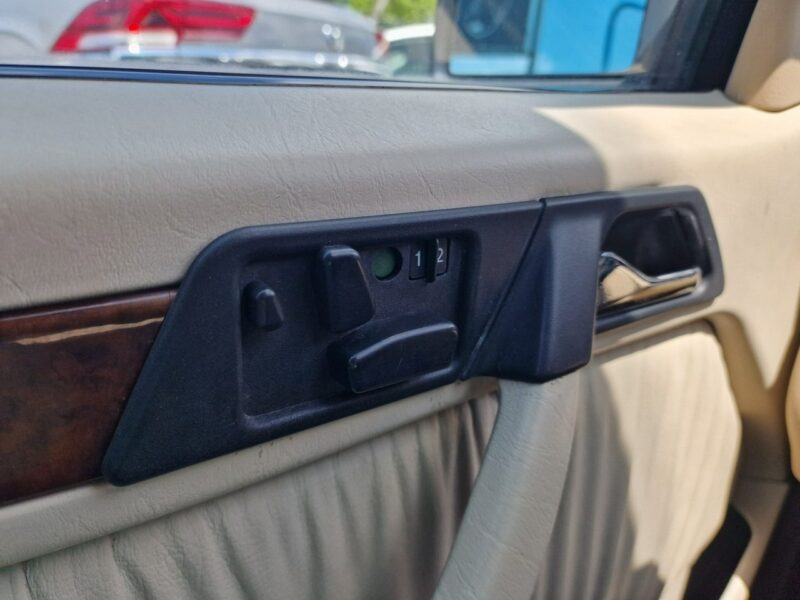Mercedes E 320 A124 E320 3.2 Benzyna 220 KM, Skóra, Klimatyzacja, Alufelgi, CABRIO W124 (1984-1997)