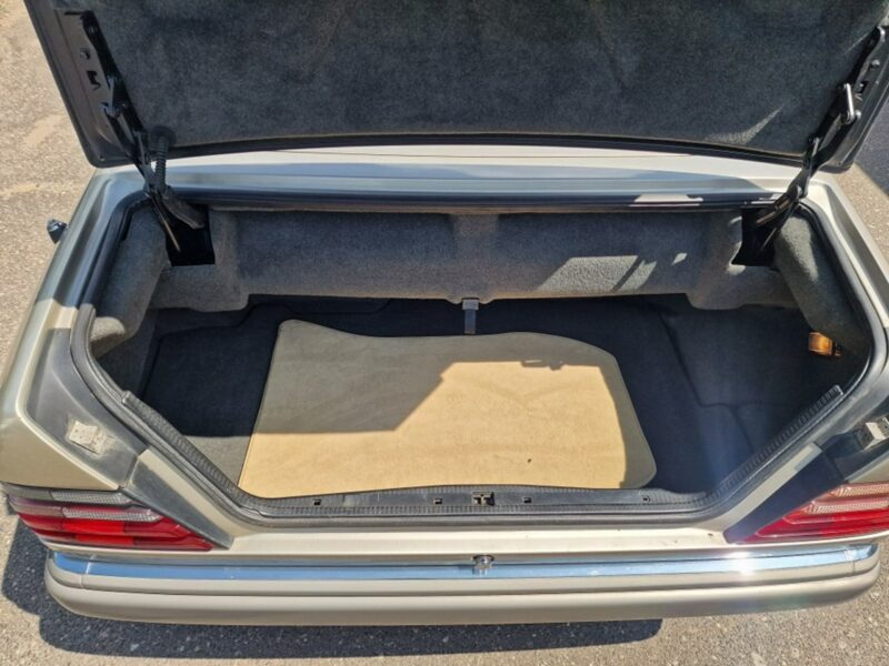Mercedes E 320 A124 E320 3.2 Benzyna 220 KM, Skóra, Klimatyzacja, Alufelgi, CABRIO W124 (1984-1997)