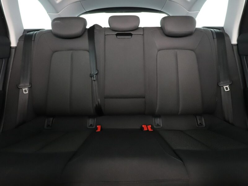 Audi A6 FV23% full LED navi grzane fotele czujniki parkowania C8 (2018-)