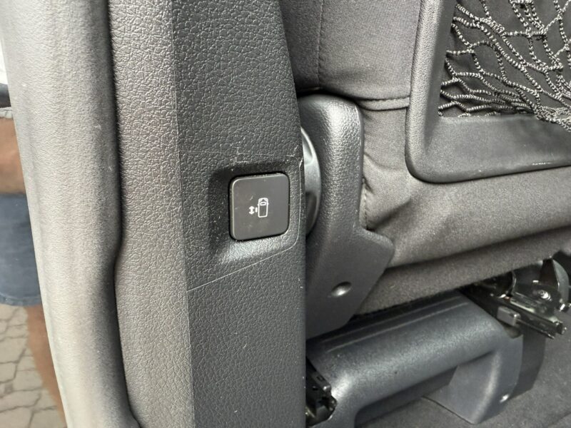 Peugeot Traveller Rej.01.2019r 2,0 HDi 177KM Automat Klima Navi Hud Panorama