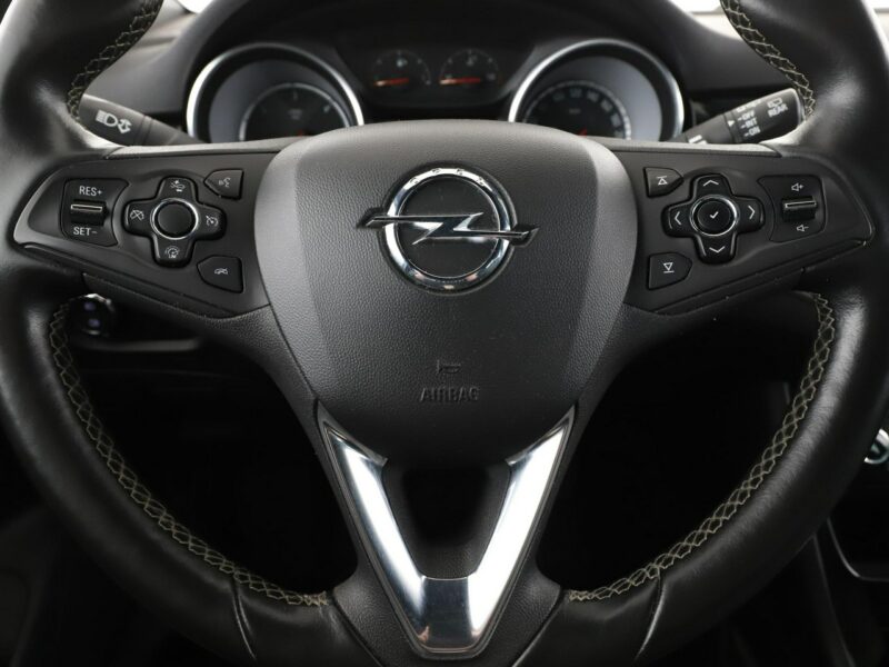 Opel Astra automat navi klima auto kamera i czujniki parkowania grzane fotele K (2015-2021)