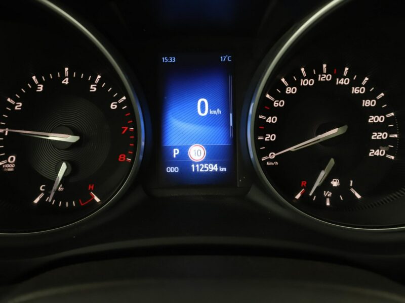 Toyota Avensis automat skóra panorama navi grzane fotele kamera i czujniki parkowania III (2009-)