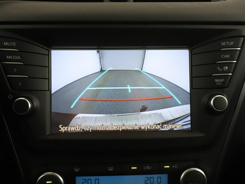 Toyota Avensis automat skóra panorama navi grzane fotele kamera i czujniki parkowania III (2009-)