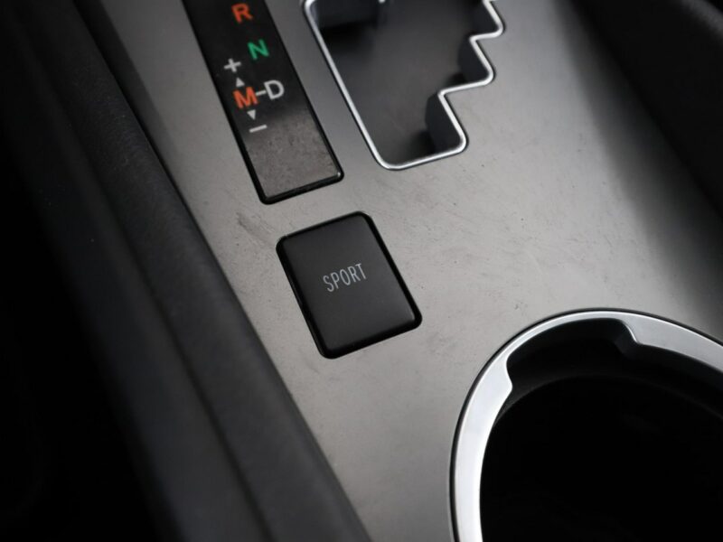 Toyota Avensis automat skóra panorama navi grzane fotele kamera i czujniki parkowania III (2009-)