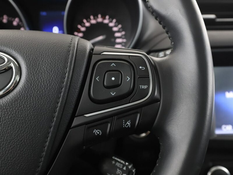 Toyota Avensis automat skóra panorama navi grzane fotele kamera i czujniki parkowania III (2009-)