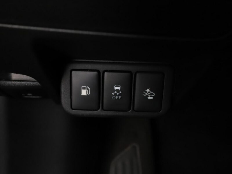 Toyota Avensis automat skóra panorama navi grzane fotele kamera i czujniki parkowania III (2009-)