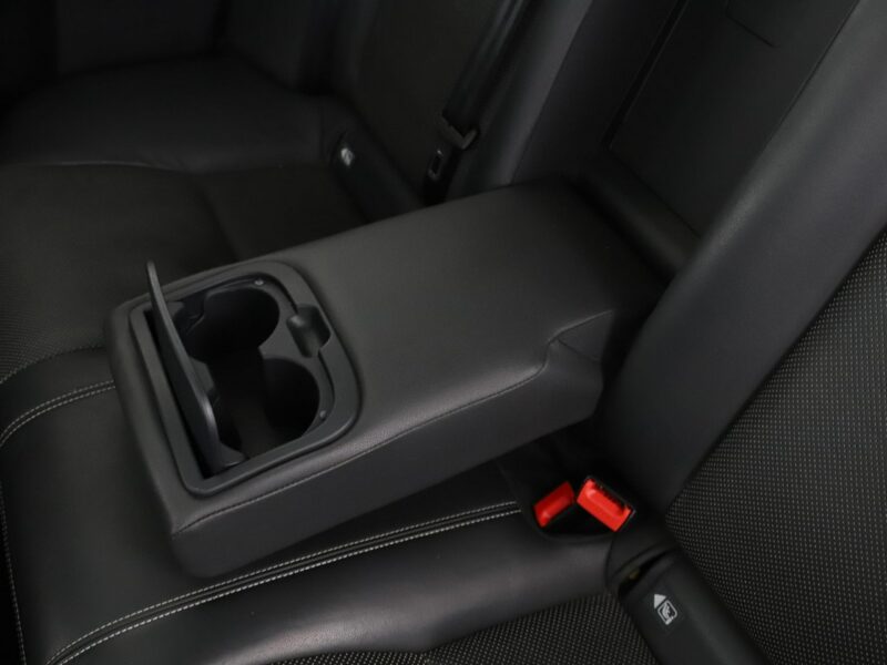Toyota Avensis automat skóra panorama navi grzane fotele kamera i czujniki parkowania III (2009-)