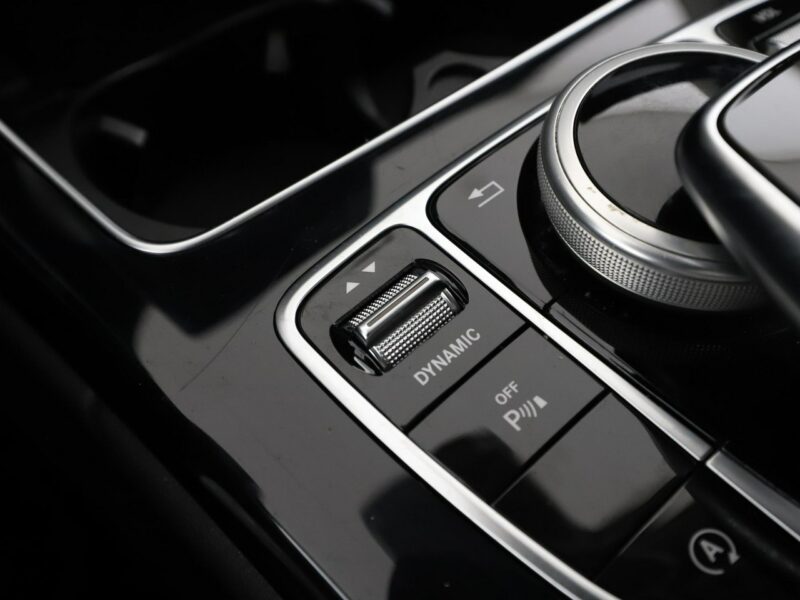 Mercedes C 180 automat półskóra full LED el. sterowane i ogzrewane fotele W205 (2014-2021)