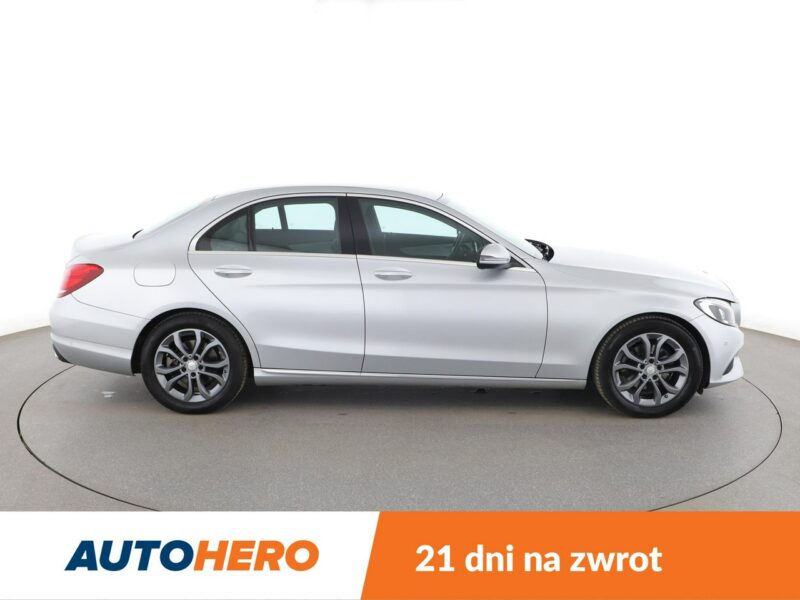 Mercedes C 180 automat półskóra full LED el. sterowane i ogzrewane fotele W205 (2014-2021)