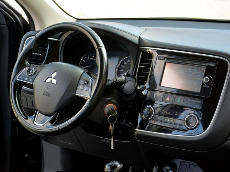 Mitsubishi Outlander 2.0(150KM) Lift Ledy Kamera Alu Nowe Opony Grzane fotele ASO III (2012-)