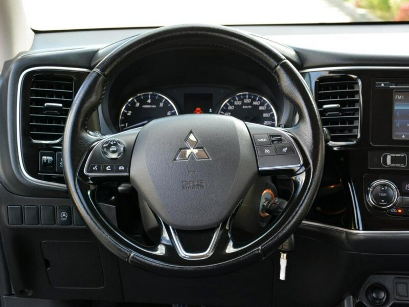 Mitsubishi Outlander 2.0(150KM) Lift Ledy Kamera Alu Nowe Opony Grzane fotele ASO III (2012-)