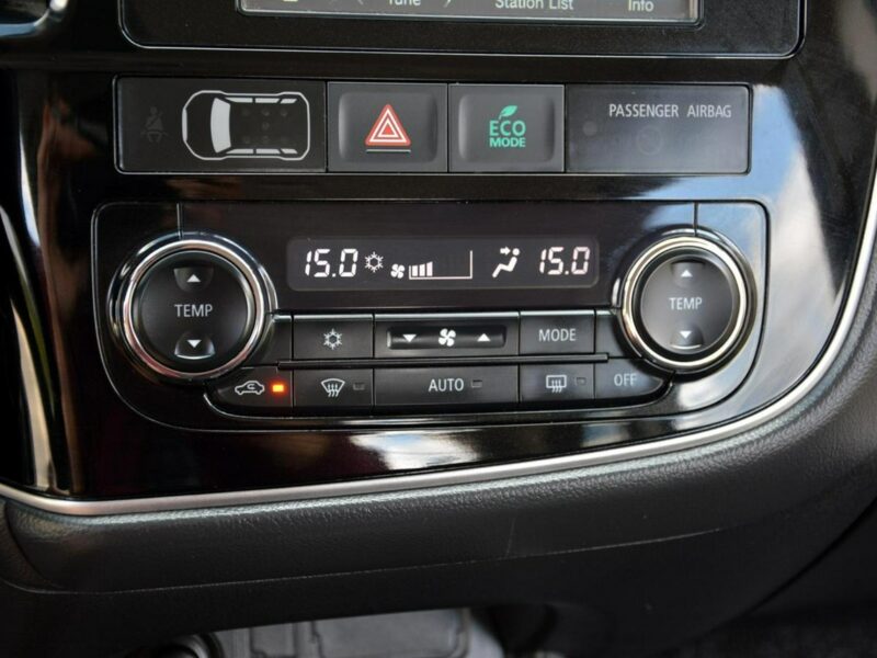 Mitsubishi Outlander 2.0(150KM) Lift Ledy Kamera Alu Nowe Opony Grzane fotele ASO III (2012-)