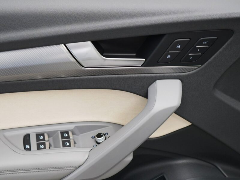 Audi Q5 45TFSIQuattro Stronic Sline Panorama Matrix Tempomat Kamera Pneumatyka FY (2017-)