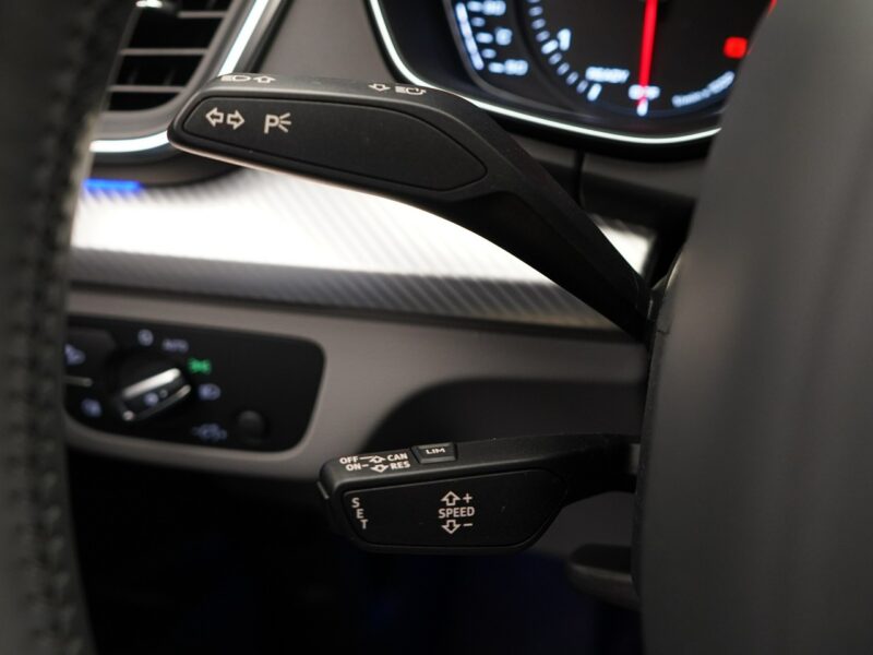 Audi Q5 45TFSIQuattro Stronic Sline Panorama Matrix Tempomat Kamera Pneumatyka FY (2017-)