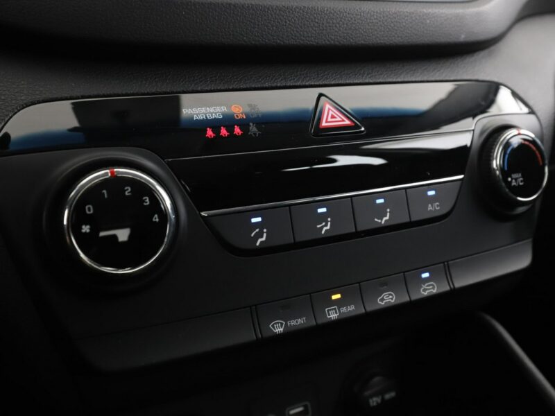 Hyundai Tucson multifunkcja klimatyzacja hak III (2015-2020)