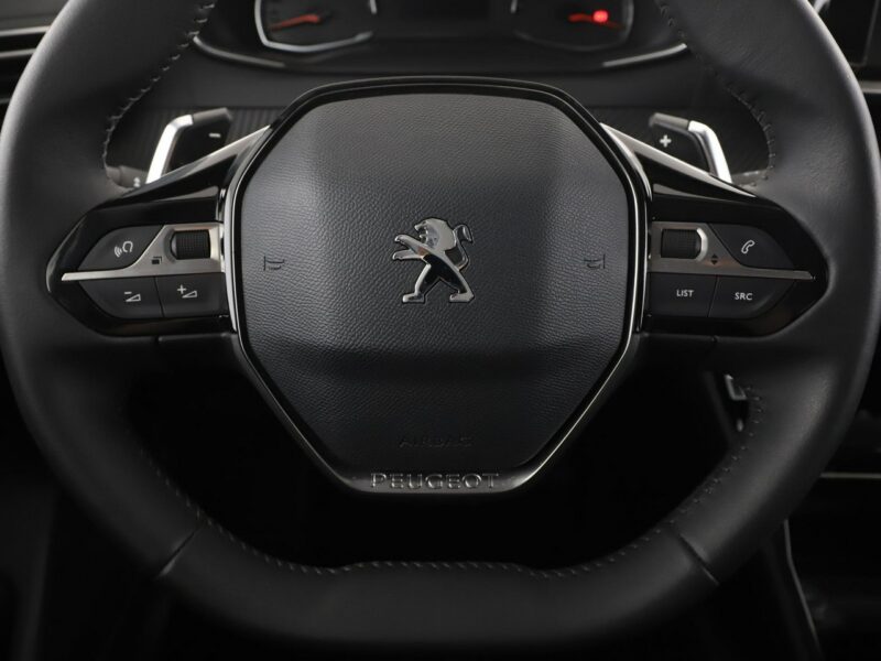 Peugeot 2008 Allure Pack automat niski przebieg navi kamera półskóra LED tempomat II (2019-)
