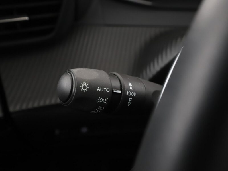 Peugeot 2008 Allure Pack automat niski przebieg navi kamera półskóra LED tempomat II (2019-)
