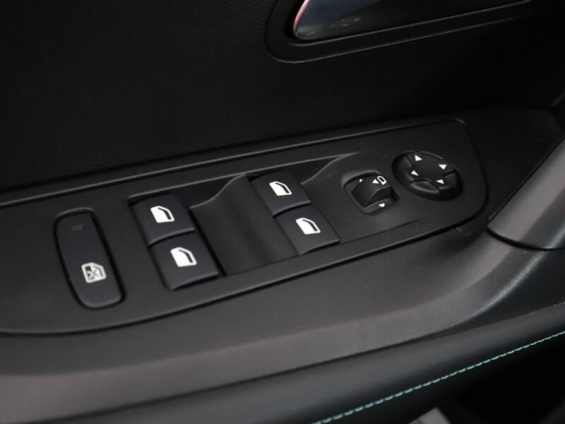 Peugeot 2008 Allure Pack automat niski przebieg navi kamera półskóra LED tempomat II (2019-)