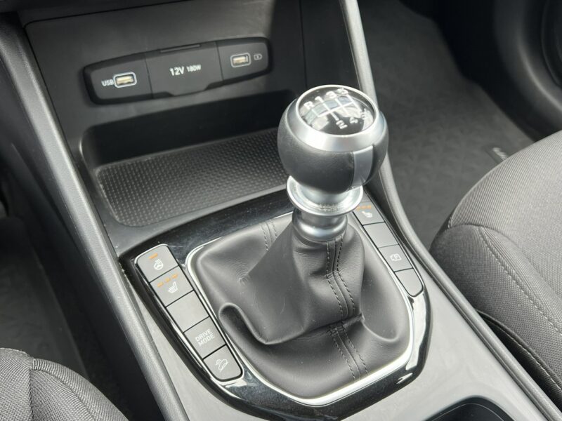 Hyundai Tucson 1.6T-GDI 6MT 150KM Modern Salon Polska Gwarancja Kamera Android VAT23% IV (2020-)