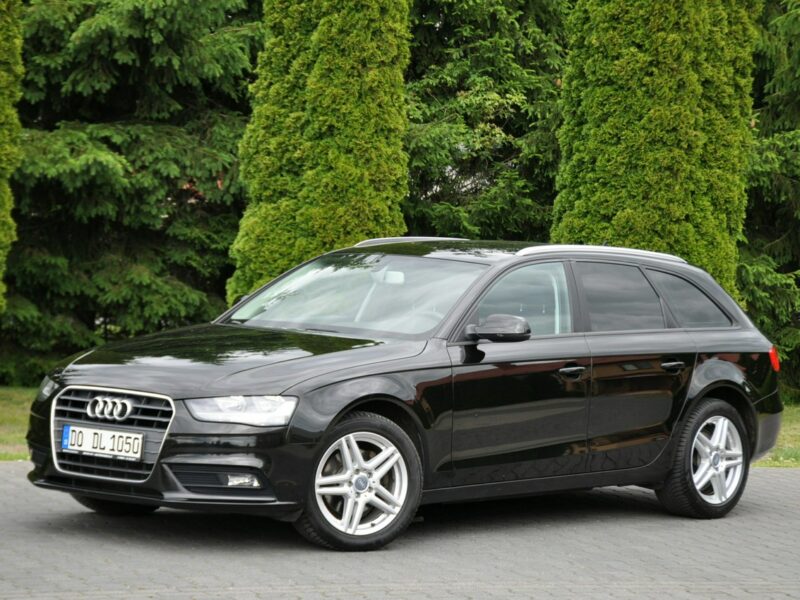 Audi A4 2.0TDI(150KM)*Lift*Navi*Klimatronik*El.Klapa*Reling*Parktr.*Alu17"ASO B8 (2007-2015)
