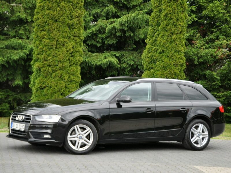 Audi A4 2.0TDI(150KM)*Lift*Navi*Klimatronik*El.Klapa*Reling*Parktr.*Alu17"ASO B8 (2007-2015)
