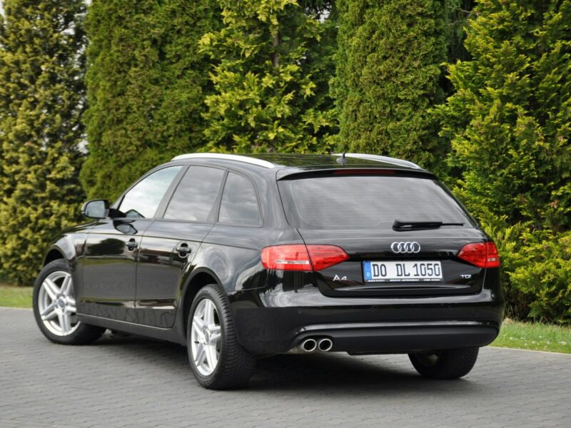 Audi A4 2.0TDI(150KM)*Lift*Navi*Klimatronik*El.Klapa*Reling*Parktr.*Alu17"ASO B8 (2007-2015)