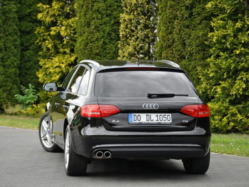 Audi A4 2.0TDI(150KM)*Lift*Navi*Klimatronik*El.Klapa*Reling*Parktr.*Alu17"ASO B8 (2007-2015)
