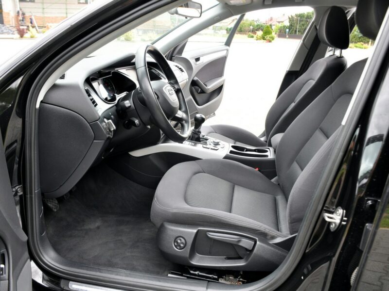 Audi A4 2.0TDI(150KM)*Lift*Navi*Klimatronik*El.Klapa*Reling*Parktr.*Alu17"ASO B8 (2007-2015)