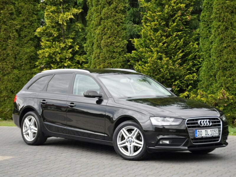 Audi A4 2.0TDI(150KM)*Lift*Navi*Klimatronik*El.Klapa*Reling*Parktr.*Alu17"ASO B8 (2007-2015)