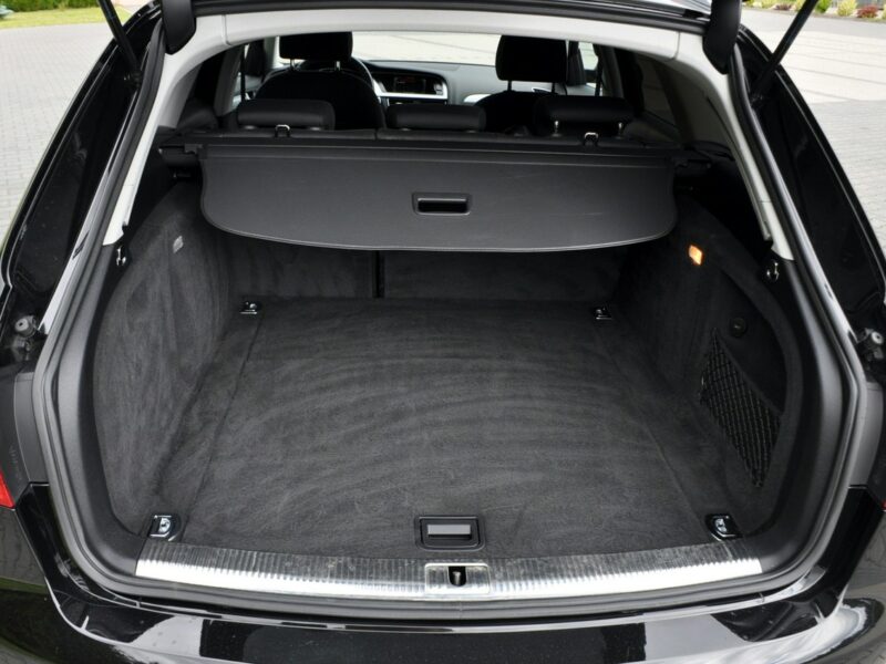 Audi A4 2.0TDI(150KM)*Lift*Navi*Klimatronik*El.Klapa*Reling*Parktr.*Alu17"ASO B8 (2007-2015)