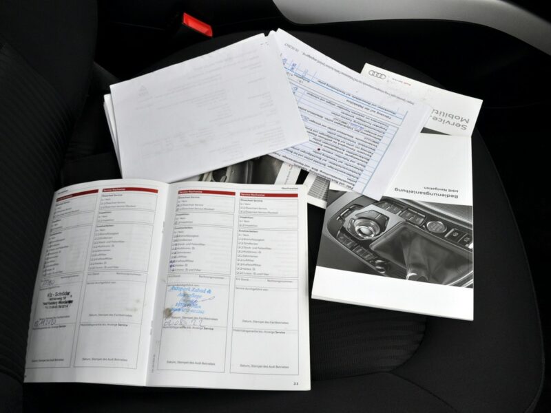 Audi A4 2.0TDI(150KM)*Lift*Navi*Klimatronik*El.Klapa*Reling*Parktr.*Alu17"ASO B8 (2007-2015)