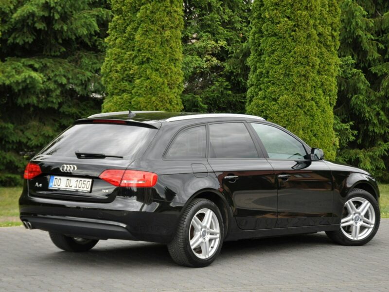 Audi A4 2.0TDI(150KM)*Lift*Navi*Klimatronik*El.Klapa*Reling*Parktr.*Alu17"ASO B8 (2007-2015)