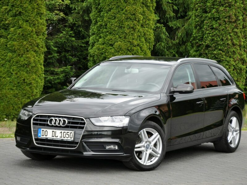 Audi A4 2.0TDI(150KM)*Lift*Navi*Klimatronik*El.Klapa*Reling*Parktr.*Alu17"ASO B8 (2007-2015)