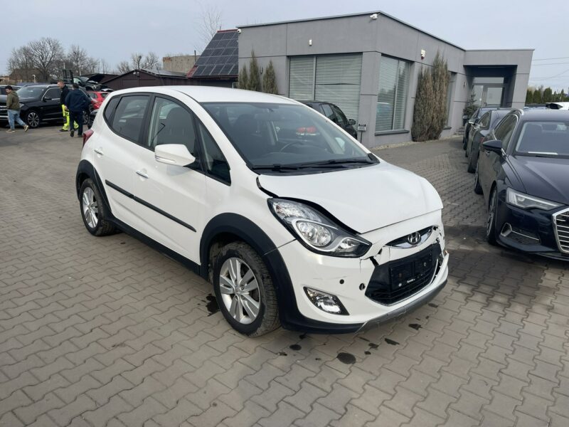 Hyundai ix20 Klimatyzacja Czujniki parkowania Hak 125KM