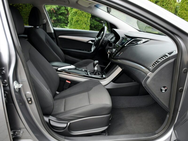 Hyundai i40 1.7CRDi(136KM)*Led*Duża Navi*Welur*Reling*IWłaściciel*Alu16"ASO