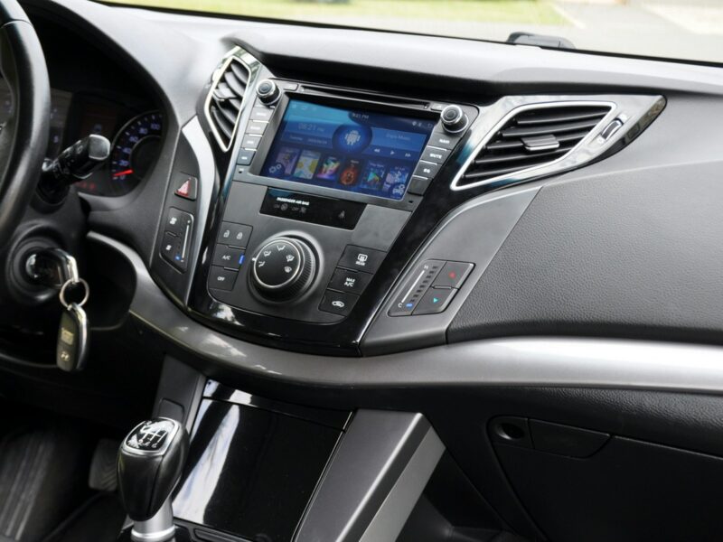 Hyundai i40 1.7CRDi(136KM)*Led*Duża Navi*Welur*Reling*IWłaściciel*Alu16"ASO