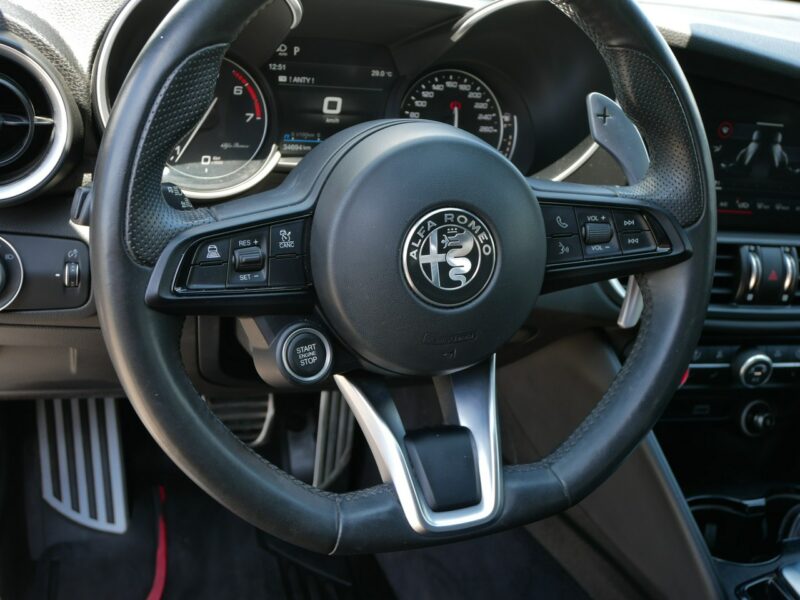 Alfa Romeo Giulia 2.0 Turbo RWD Veloce 280KM [Eu6] -Automat -Skóra +Koła Zima