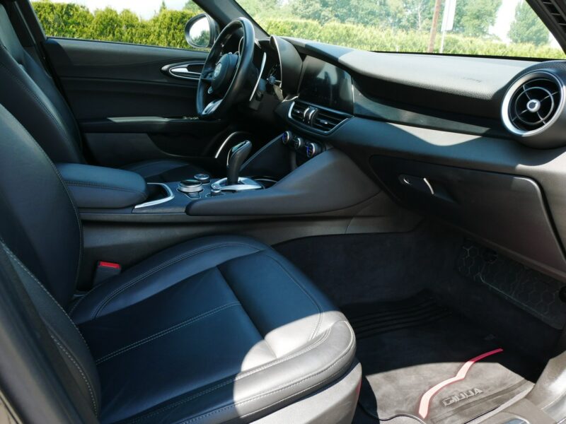 Alfa Romeo Giulia 2.0 Turbo RWD Veloce 280KM [Eu6] -Automat -Skóra +Koła Zima