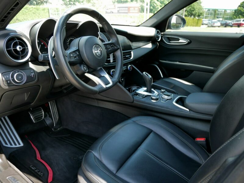 Alfa Romeo Giulia 2.0 Turbo RWD Veloce 280KM [Eu6] -Automat -Skóra +Koła Zima
