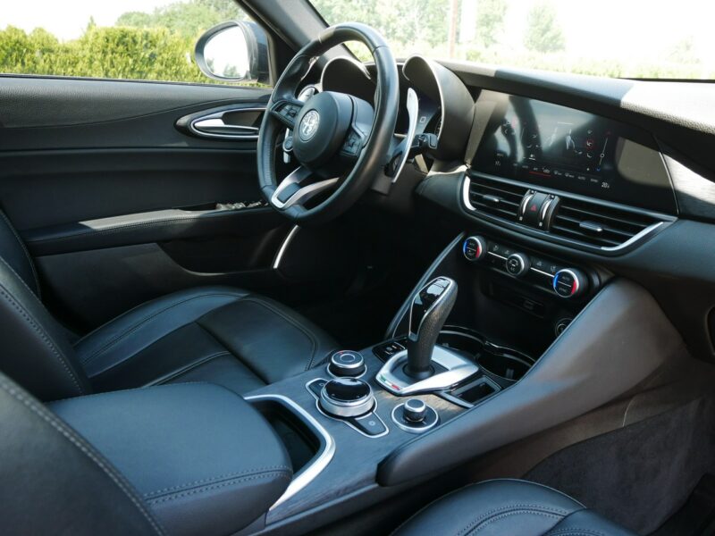 Alfa Romeo Giulia 2.0 Turbo RWD Veloce 280KM [Eu6] -Automat -Skóra +Koła Zima