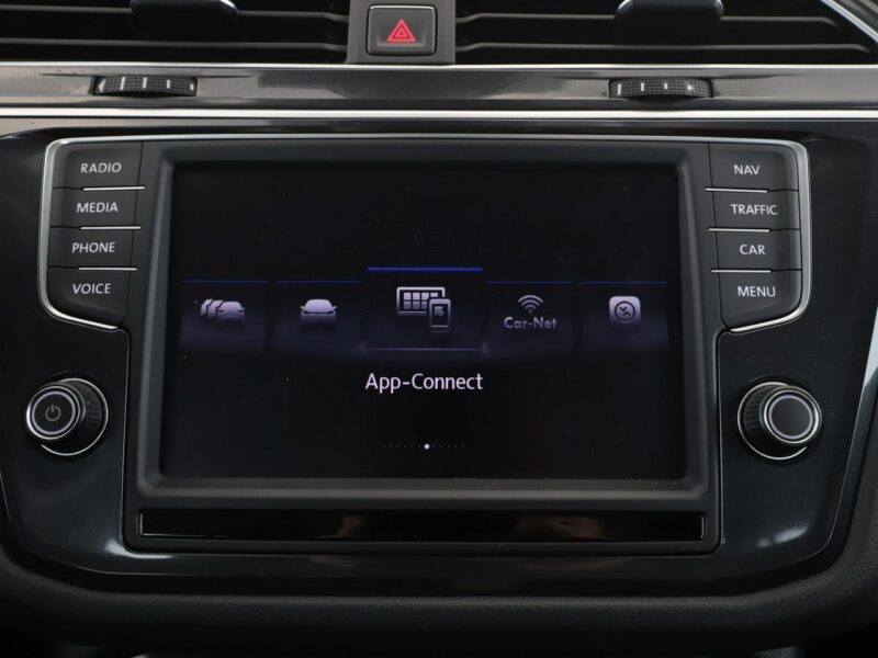 Volkswagen Tiguan 4x4 DSG navi klima auto grzane fotele czujniki parkowania II (2016-2024)