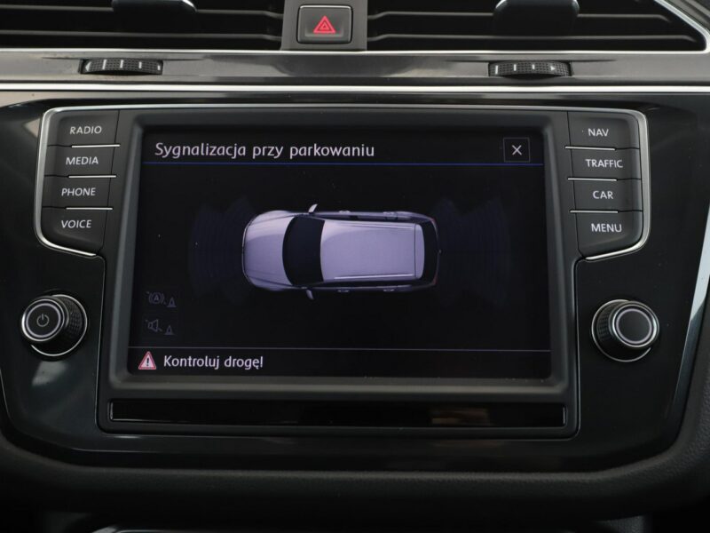 Volkswagen Tiguan 4x4 DSG navi klima auto grzane fotele czujniki parkowania II (2016-2024)