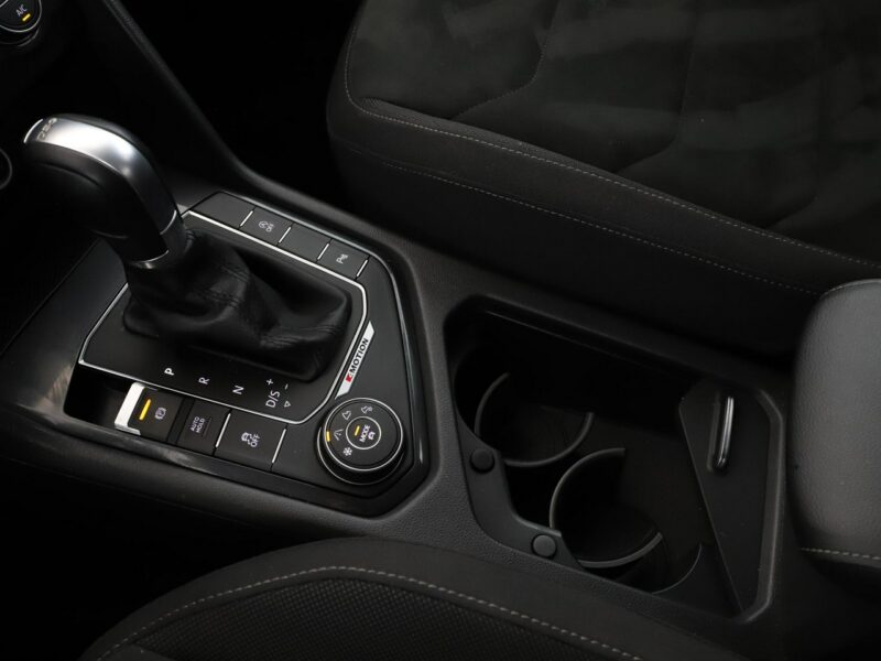 Volkswagen Tiguan 4x4 DSG navi klima auto grzane fotele czujniki parkowania II (2016-2024)