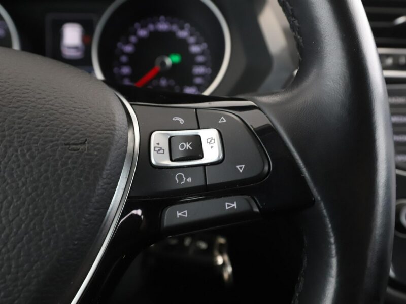 Volkswagen Tiguan 4x4 DSG navi klima auto grzane fotele czujniki parkowania II (2016-2024)