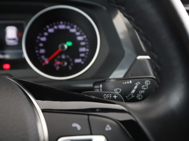 Volkswagen Tiguan 4x4 DSG navi klima auto grzane fotele czujniki parkowania II (2016-2024)