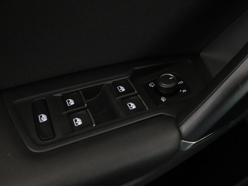 Volkswagen Tiguan 4x4 DSG navi klima auto grzane fotele czujniki parkowania II (2016-2024)